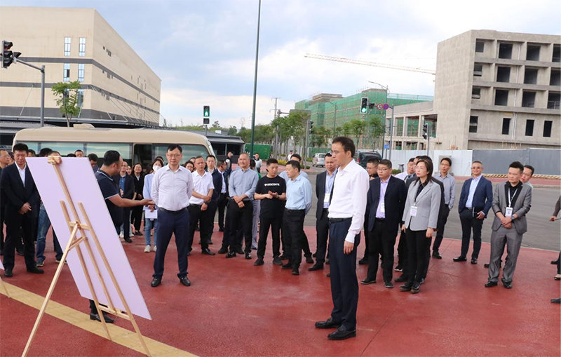 新都区委书记王忠诚考察美彩国际慧金港 聚焦重点项目推进